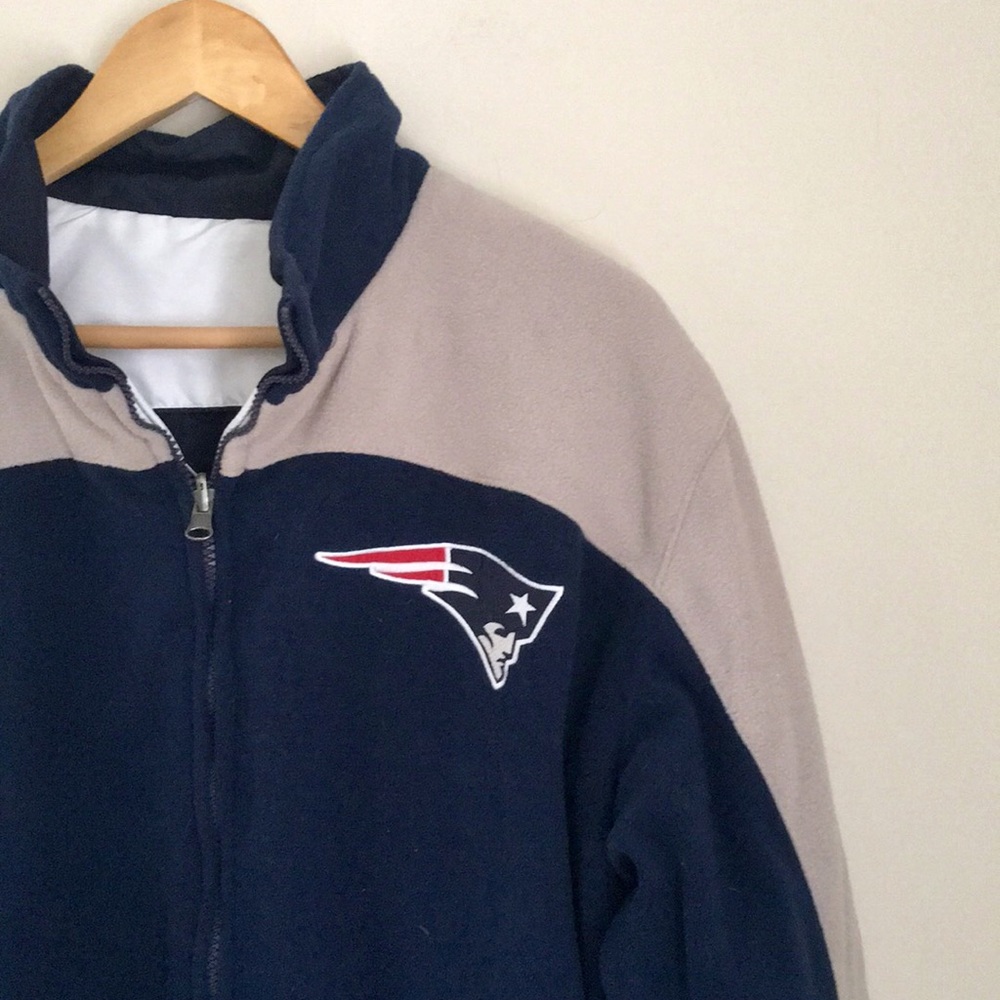NFL New England Patriots Reversible Jacket - Picture 5 of 8